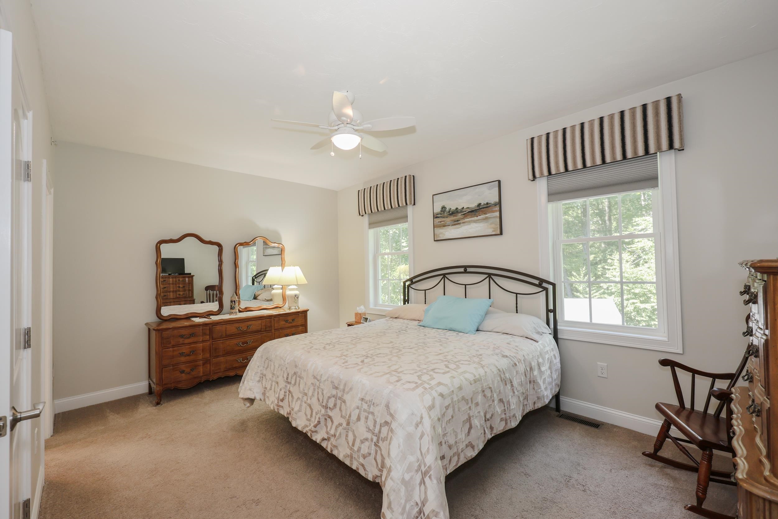 145 Clement Road Pelham, NH 03076 - Photo 15 of 46