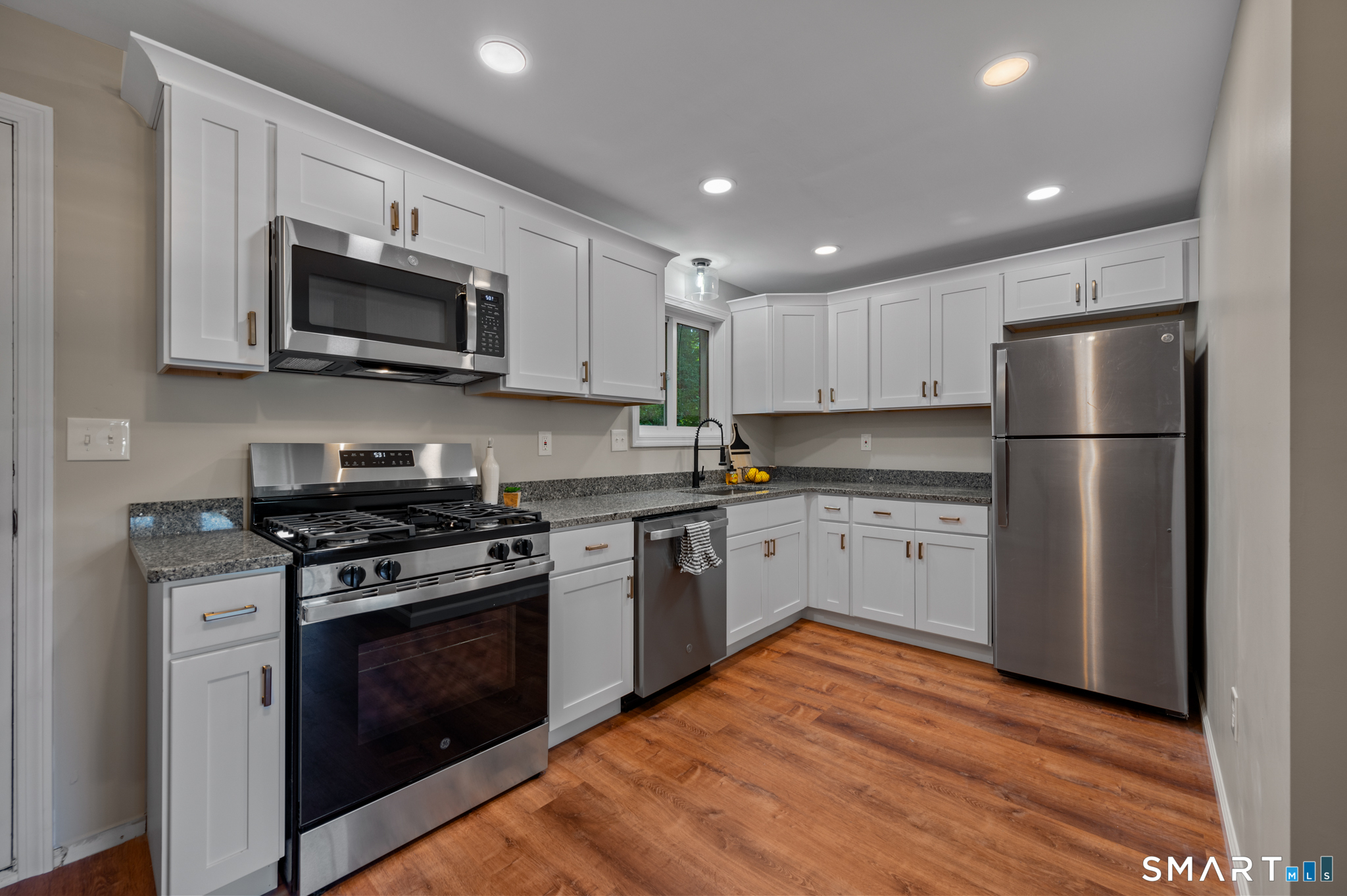 302 Green Road, Unit D Manchester, CT 06042 - Photo 9 of 32