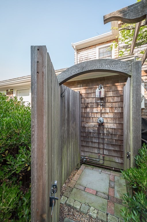 3 Grapevine Road Gloucester, MA 01930 - Photo 27 of 32