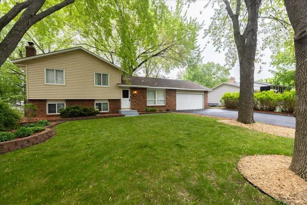 $420,000 | 10204 Valley Forge Lane North, Maple Grove, MN 55369