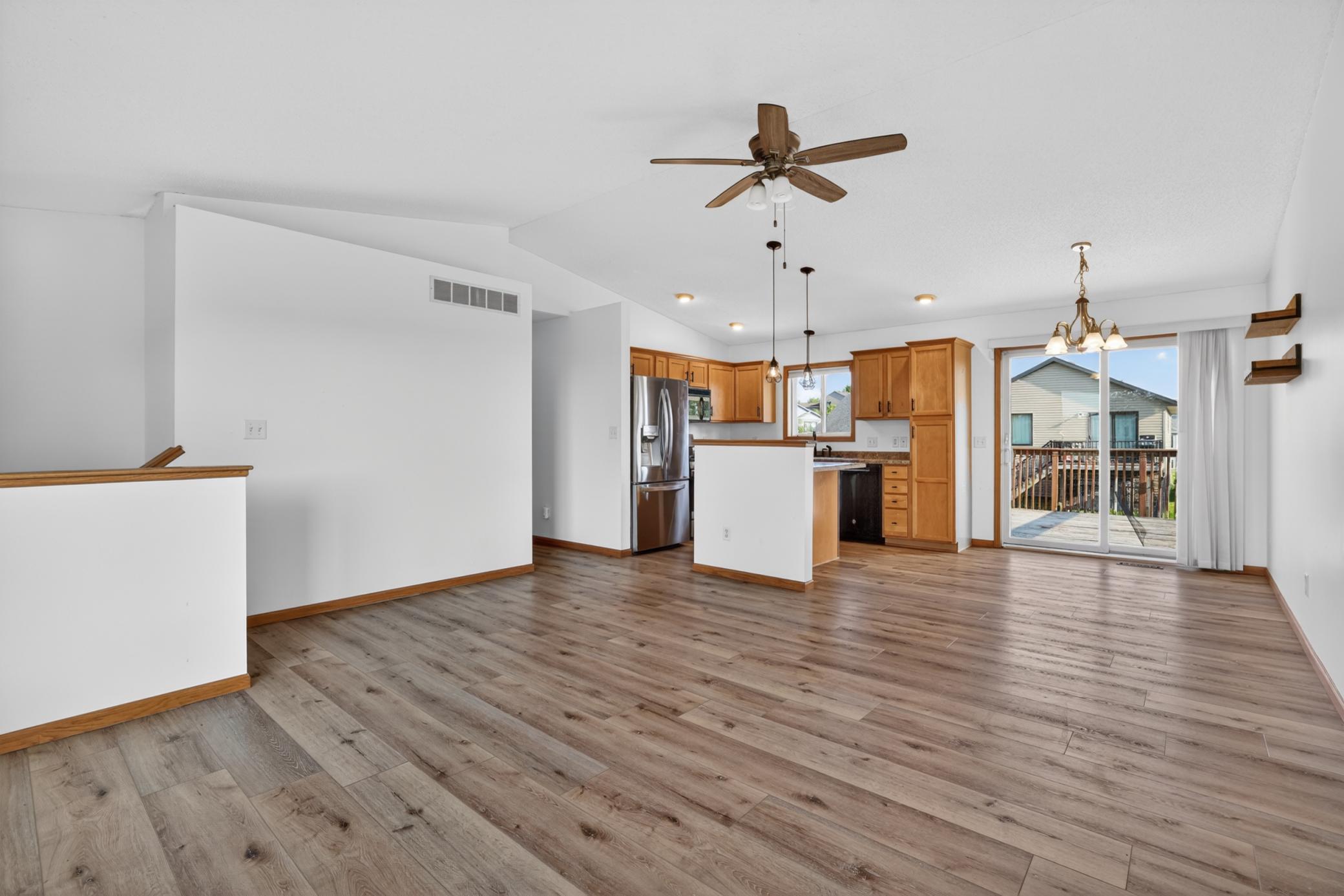 5852 Excalibur Court Northwest Rochester, MN 55901 - Photo 6 of 44