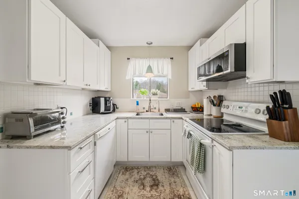 $249,000 | 4 Heritage Village, Unit A, Southbury, CT 06488