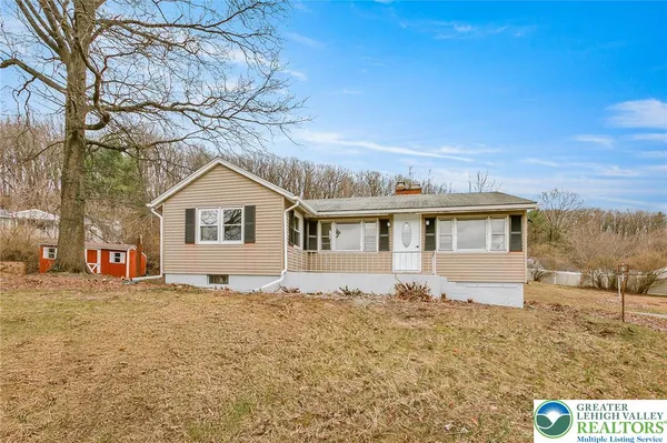 $349,900 | 427 Walnut Drive, Northampton, PA 18067