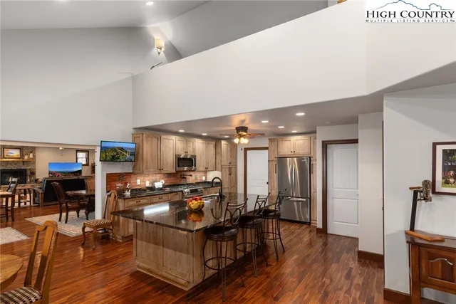 $1,325,000 | 1543 Grouse Moor Drive, Sugar Mountain, NC 28604