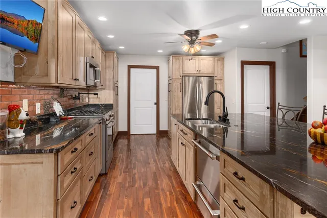 $1,325,000 | 1543 Grouse Moor Drive, Sugar Mountain, NC 28604