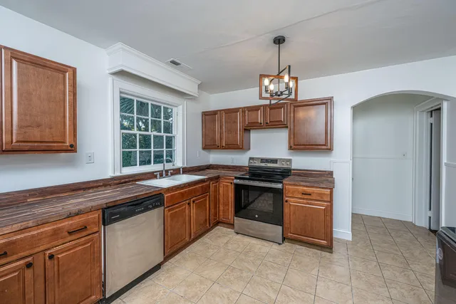 $3,500 | 25 Fenwick Drive, Unit A, Charleston, SC 29407