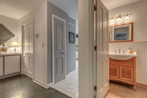 6 Fox Run Road Bedford, MA 01730 - Photo 12 of 28 Gallery Image 12