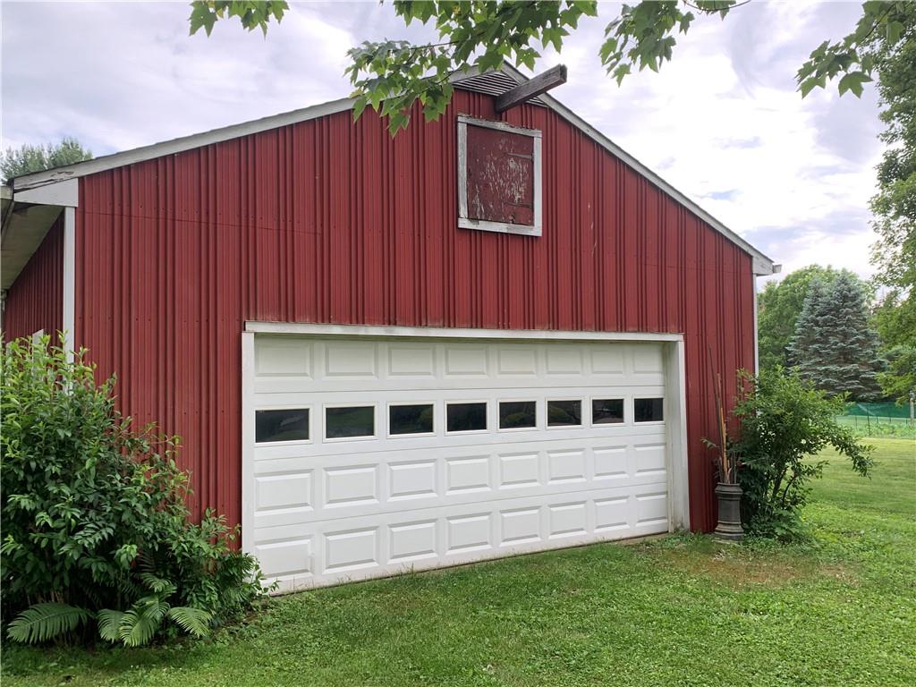 146 Oak Ridge Drive Butler, PA 16002 - Photo 2 of 22