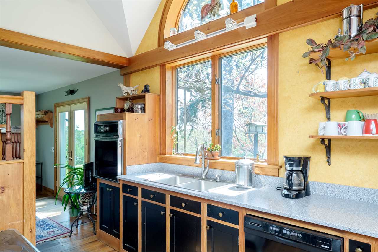 90 Cider Hill Road York, ME 03909 - Photo 5 of 38
