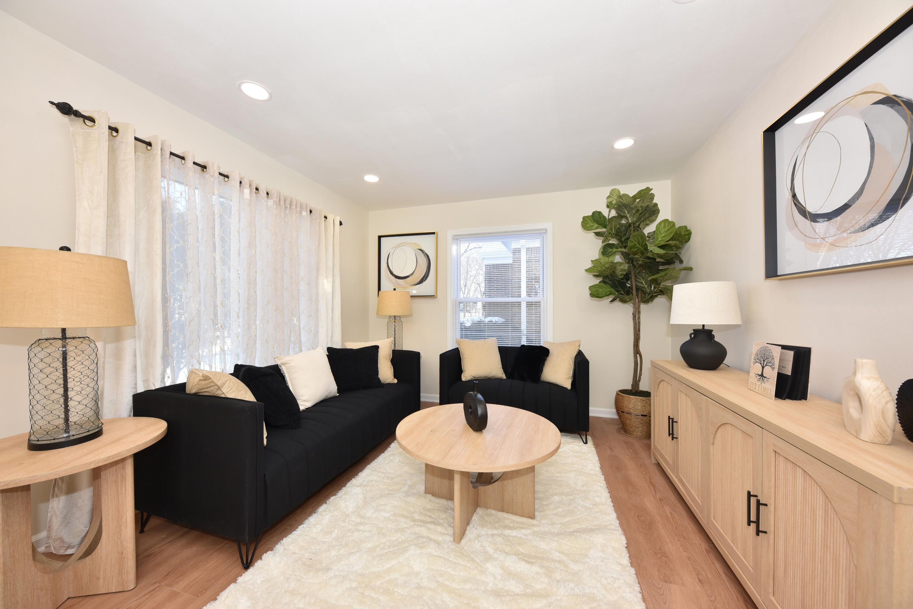 3165 North 87th Street Milwaukee, WI 53222 - Photo 1 of 35 Welcome Home!