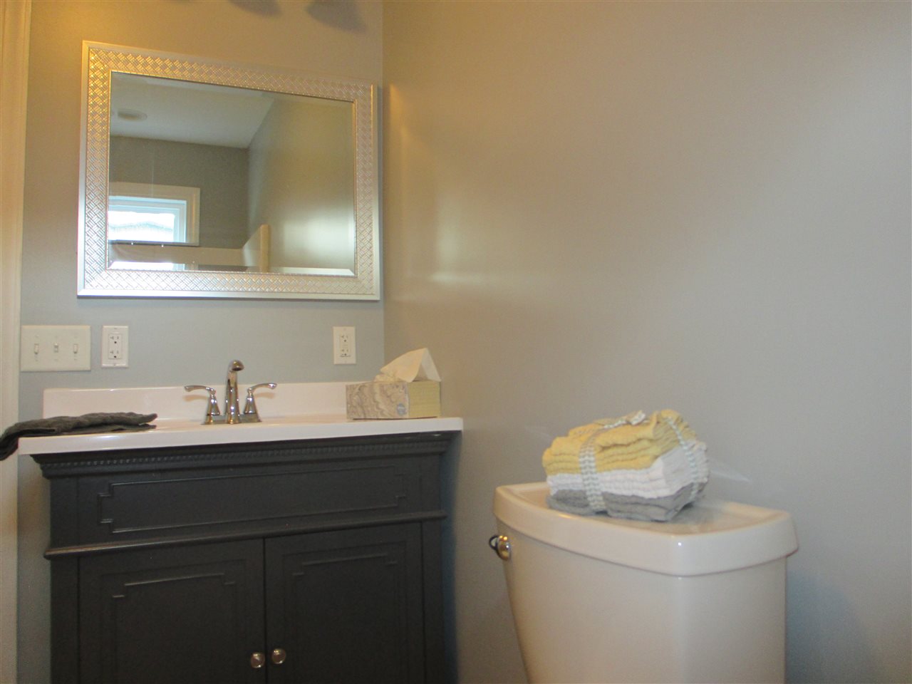 9090 Coldwater Road Flushing, MI 48433 - Photo 10 of 18 31398326-9.JPG