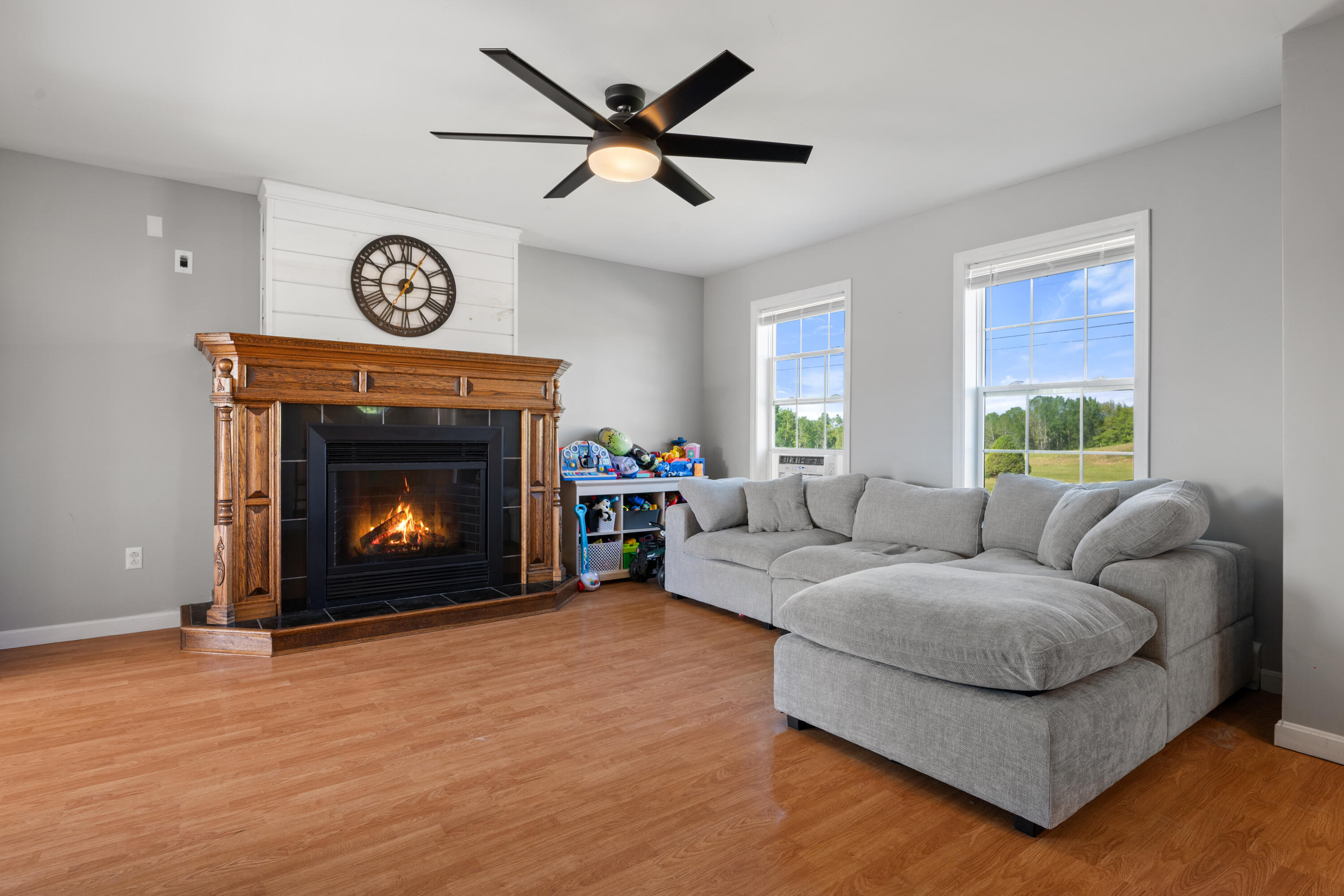 4 Maefield Lane Hudson, ME 04449 - Photo 7 of 42 08-Living Room