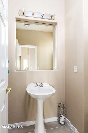 $6,750 | 16420 North Thompson Peak Parkway, Unit 1049, Scottsdale, AZ 85260