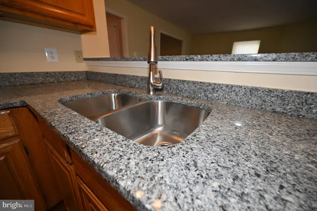 a view of empty room with window