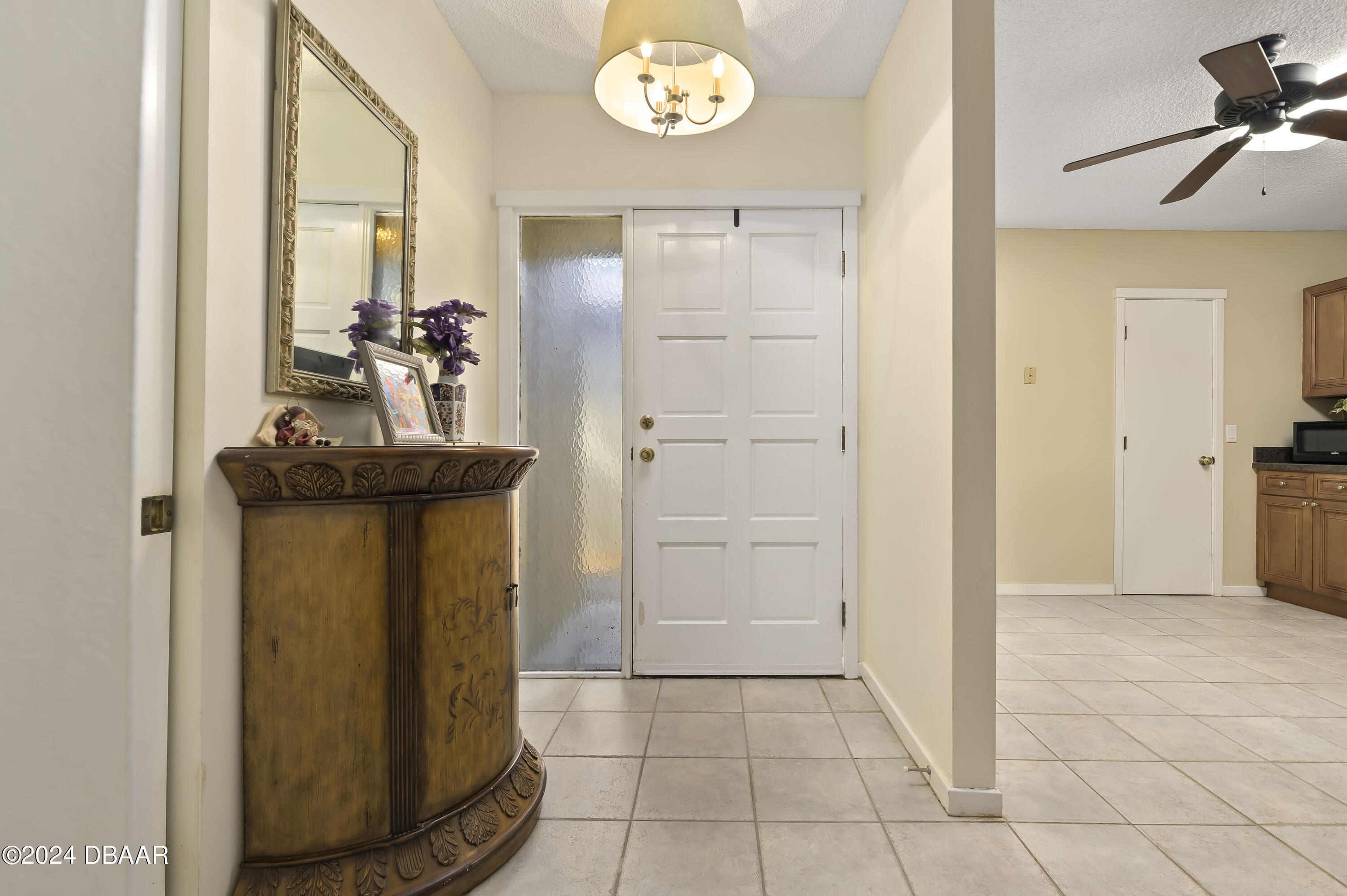 1896 Southeast Clatter Bridge Road Ocala, FL 34471 - Photo 8 of 29 4.0