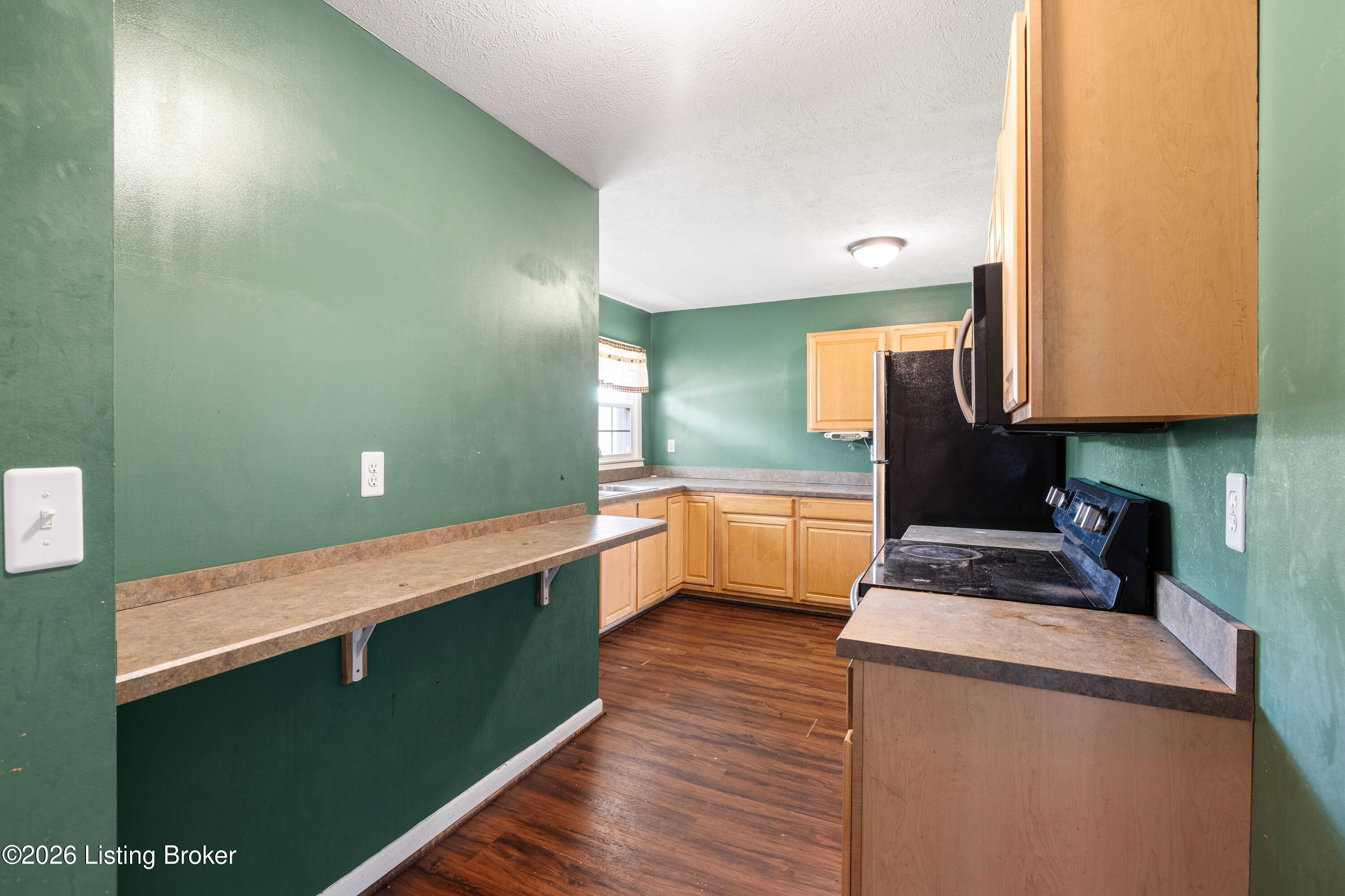 6707 Rest Way Prospect, KY 40059 - Photo 7 of 26 View of kitchen from the entrance