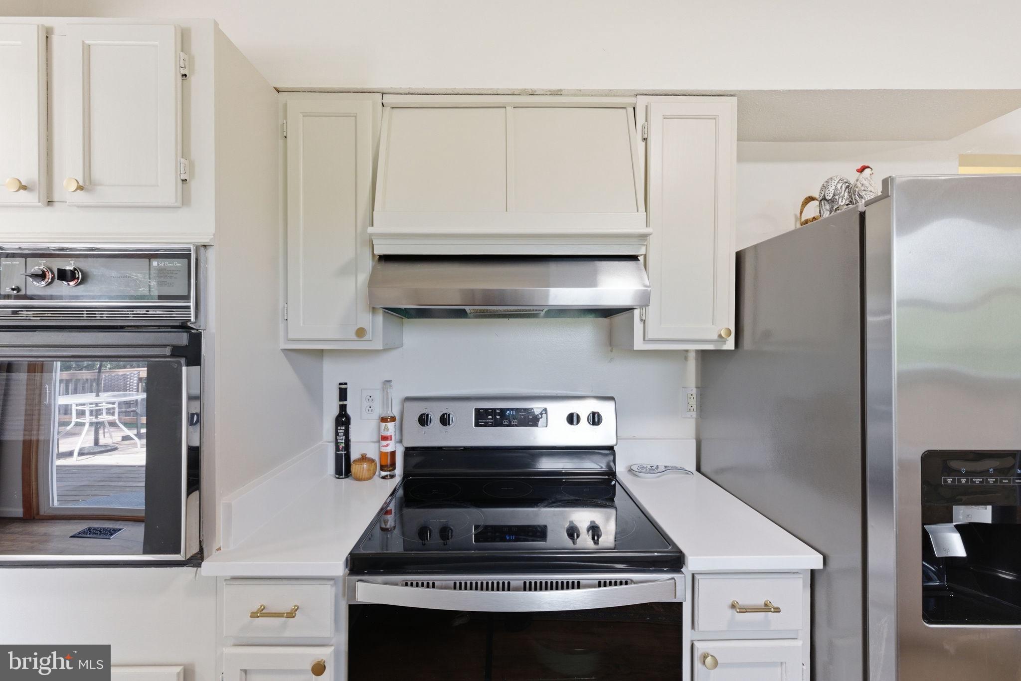 860 Hartwood Road Fredericksburg, VA 22406 - Photo 10 of 24 Modern kitchen with sleek appliances.