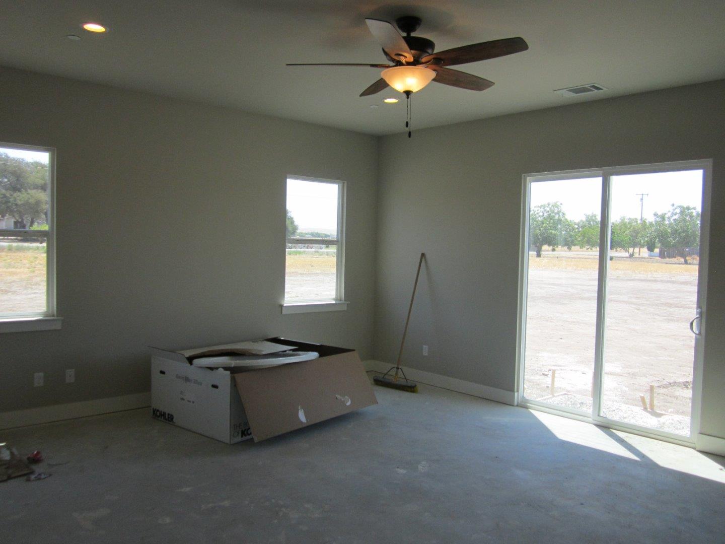 455 Magladry Road Hollister, CA 95023 - Photo 8 of 21 Gallery Image 8