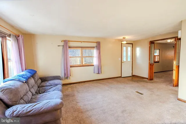 $250,000 | 30 Valley Road, Newville, PA 17241