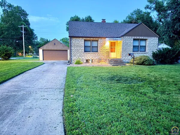$140,000 | 1244 Northeast Wabash Avenue, Topeka, KS 66616