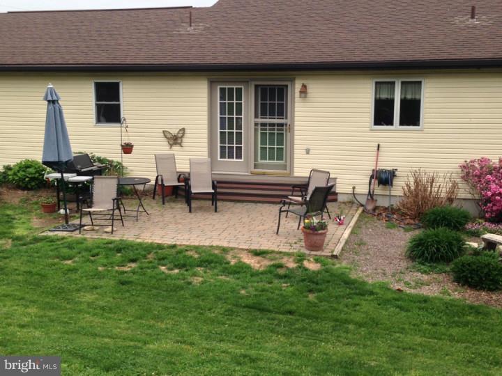 27 B Parkside Inn Road Bernville, PA 19506 - Photo 22 of 24 Exterior Back
