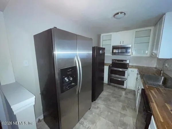$1,795 | 3459 Rogero Road, Jacksonville, FL 32277