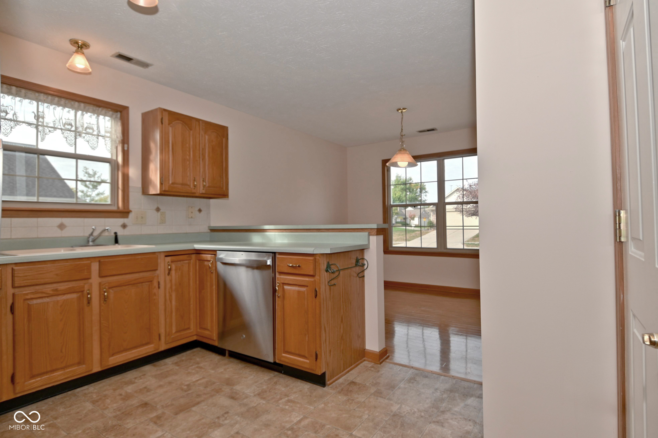 1205 Whittington Drive Brownsburg, IN 46112 - Photo 6 of 48