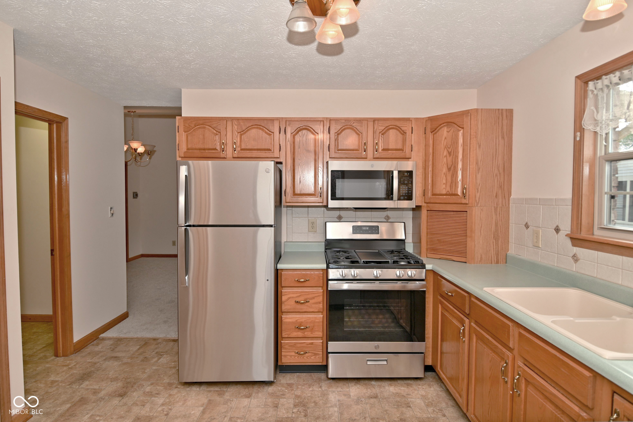 1205 Whittington Drive Brownsburg, IN 46112 - Photo 9 of 48