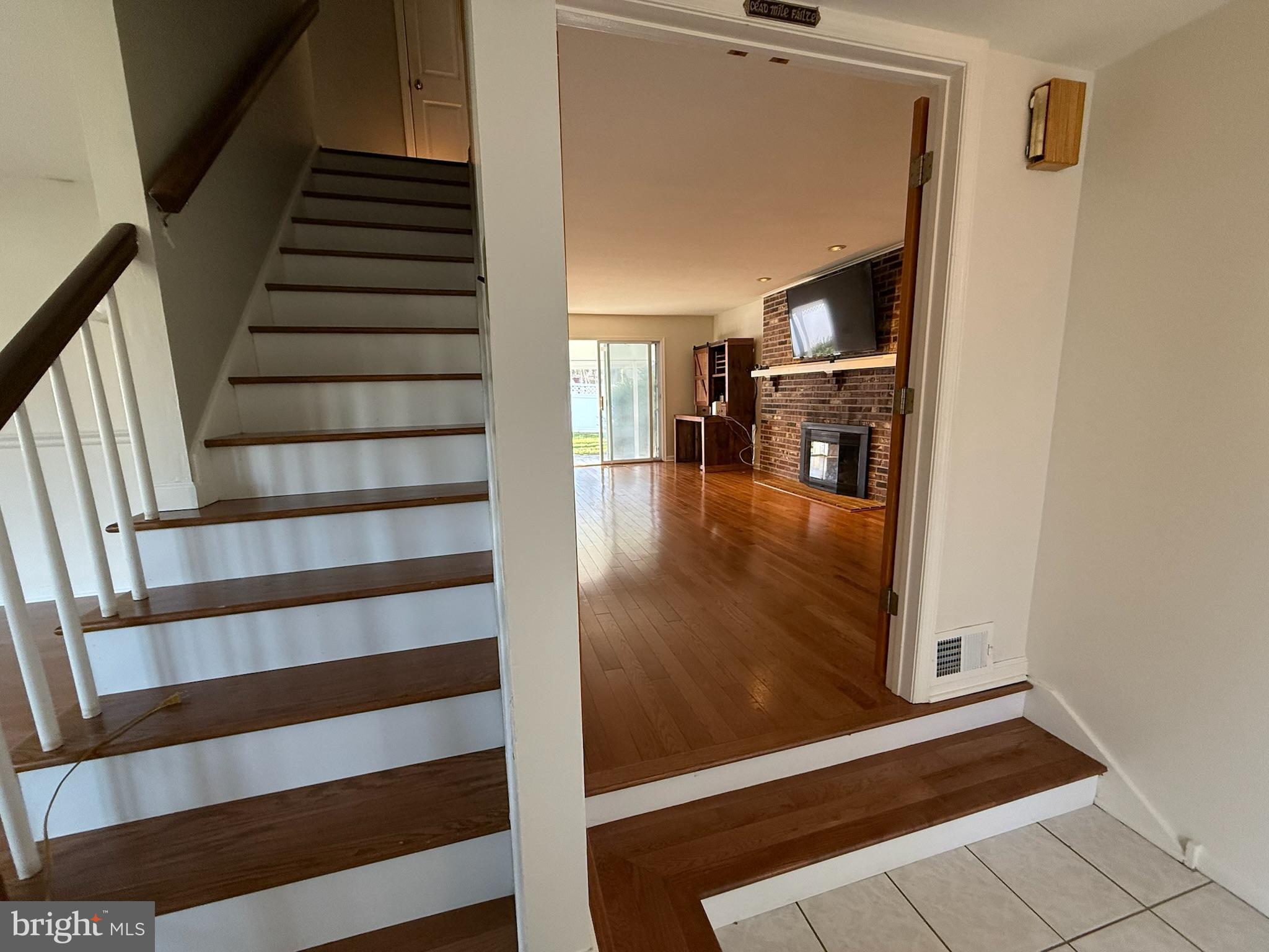 142 Fox Chase Drive Delran, NJ 08075 - Photo 18 of 26 a view of a living room with furniture