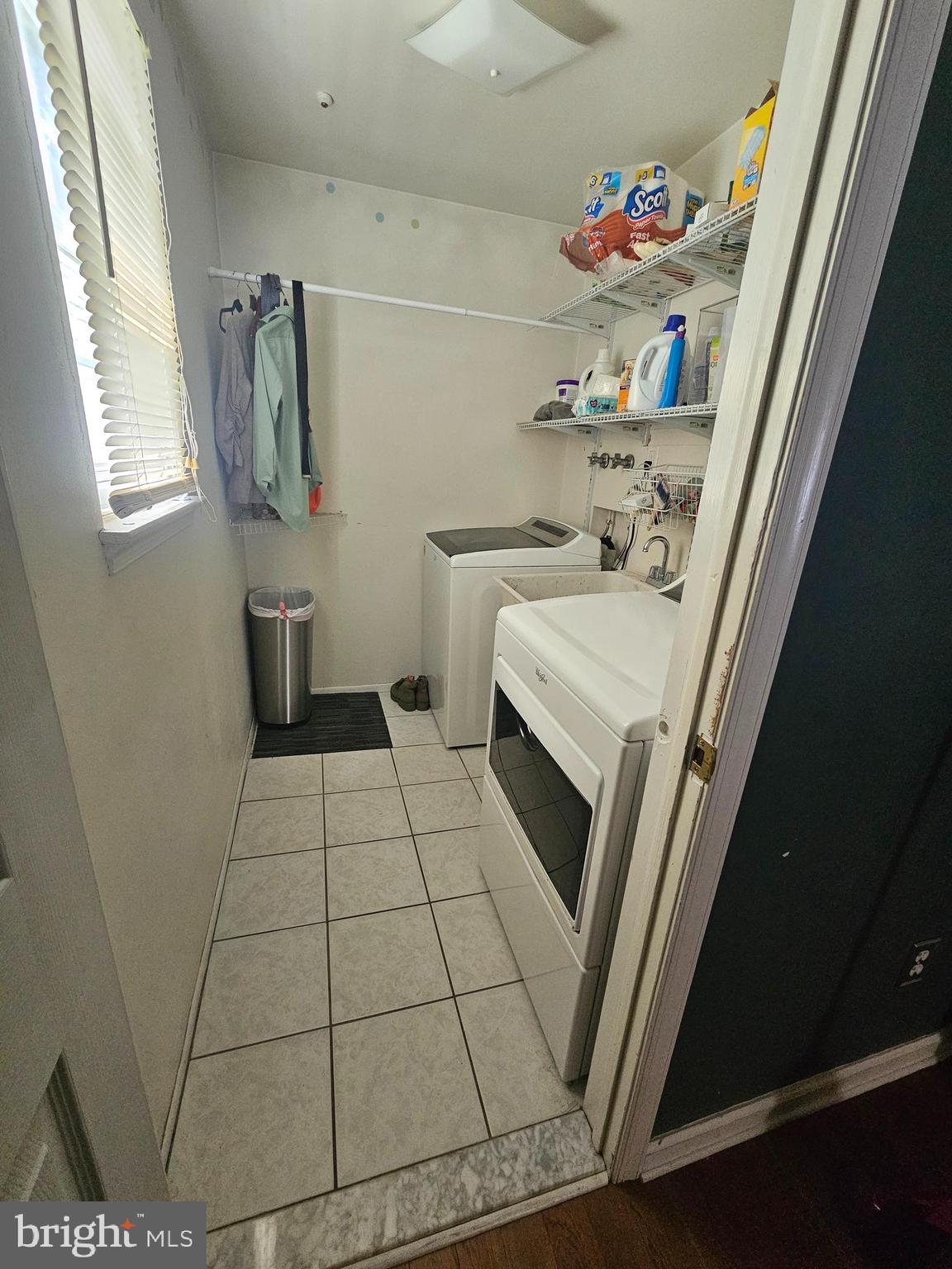142 Fox Chase Drive Delran, NJ 08075 - Photo 23 of 26 a kitchen with a refrigerator and cabinets