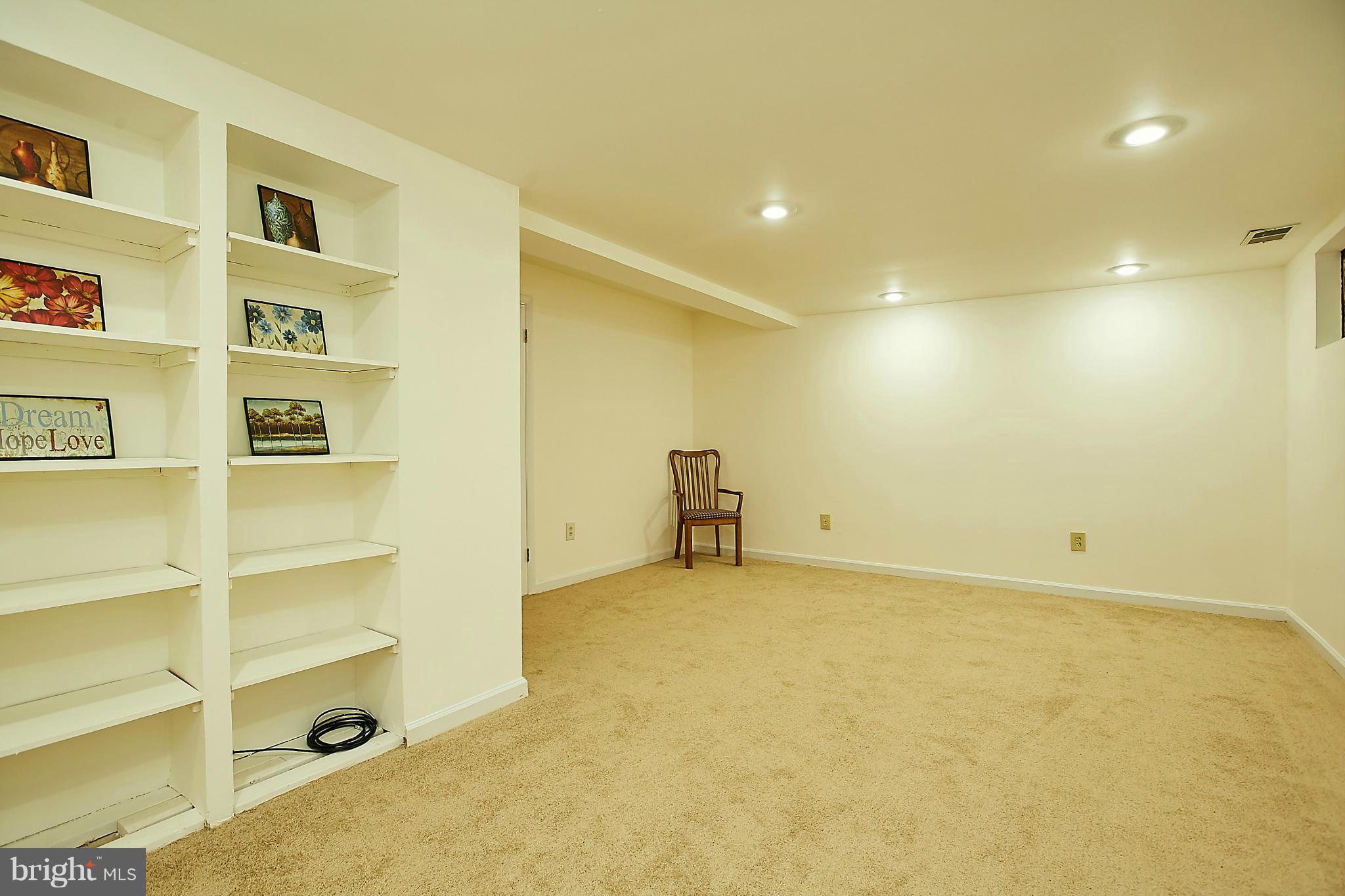 8567 Tyrolean Way Springfield, VA 22153 - Photo 24 of 29 a view of an empty room