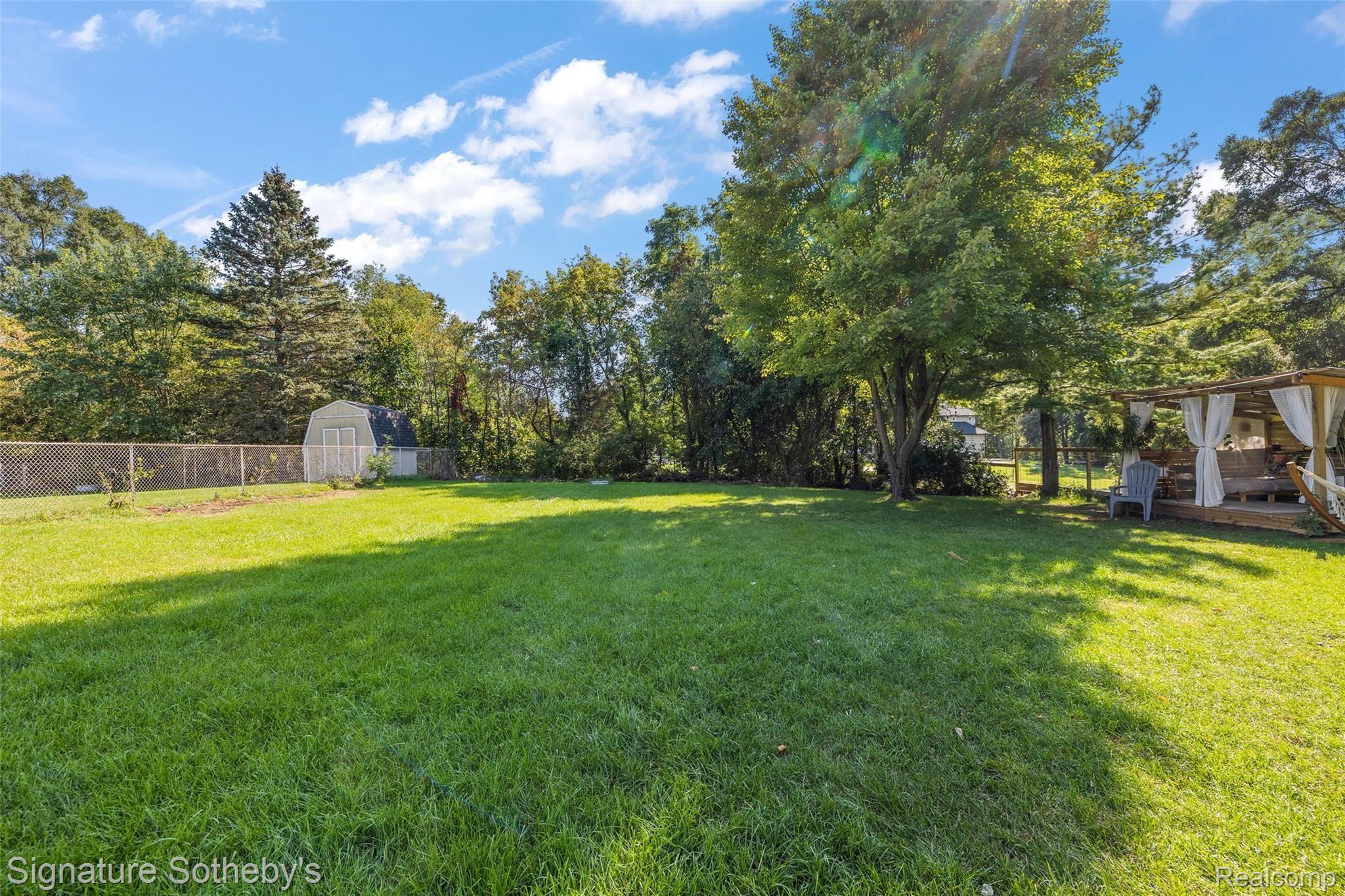 4210 England Beach Road White Lake, MI 48383 - Photo 35 of 46 4210 England Beach-13.jpg