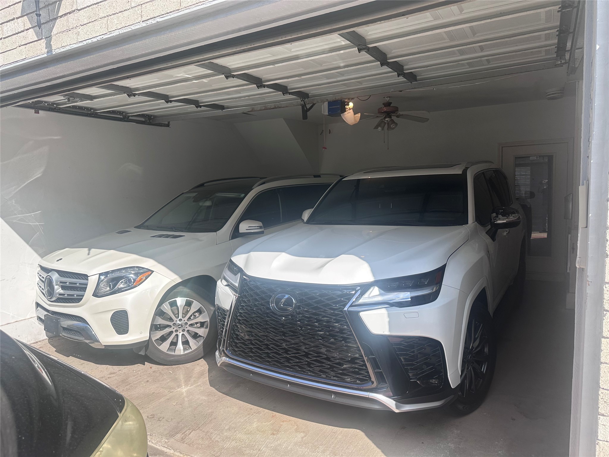 7347 Regency Square Court, Unit 7347 Houston, TX 77036 - Photo 9 of 12 a utility room with a washer and dryer