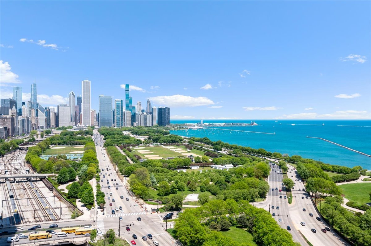 233 East 13th Street, Unit 508 Chicago, IL 60605 - Photo 24 of 27