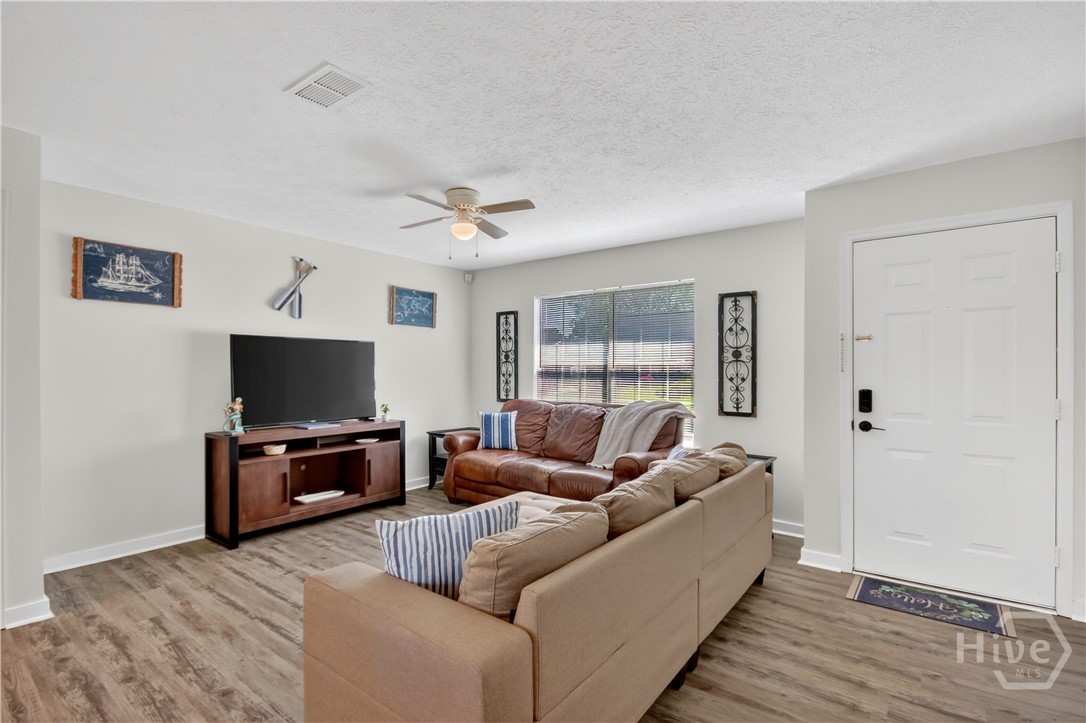 332 Mapmaker Lane Savannah, GA 31410 - Photo 5 of 30