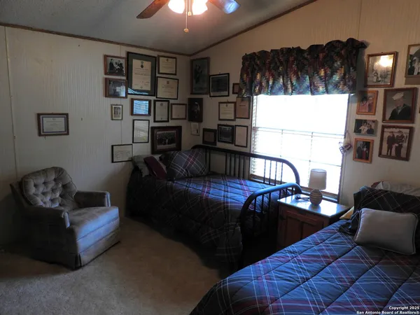 $219,995 | 164 18th Street East, Lakehills, TX 78063