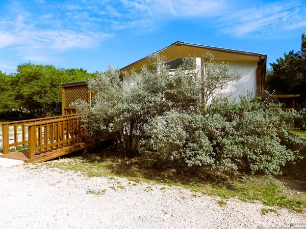 $219,995 | 164 18th Street East, Lakehills, TX 78063