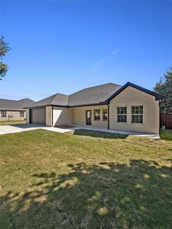 905 West Cardinal Street Ector, TX 75439 - Photo 2 of 16