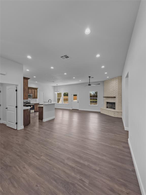 905 West Cardinal Street Ector, TX 75439 - Photo 3 of 16