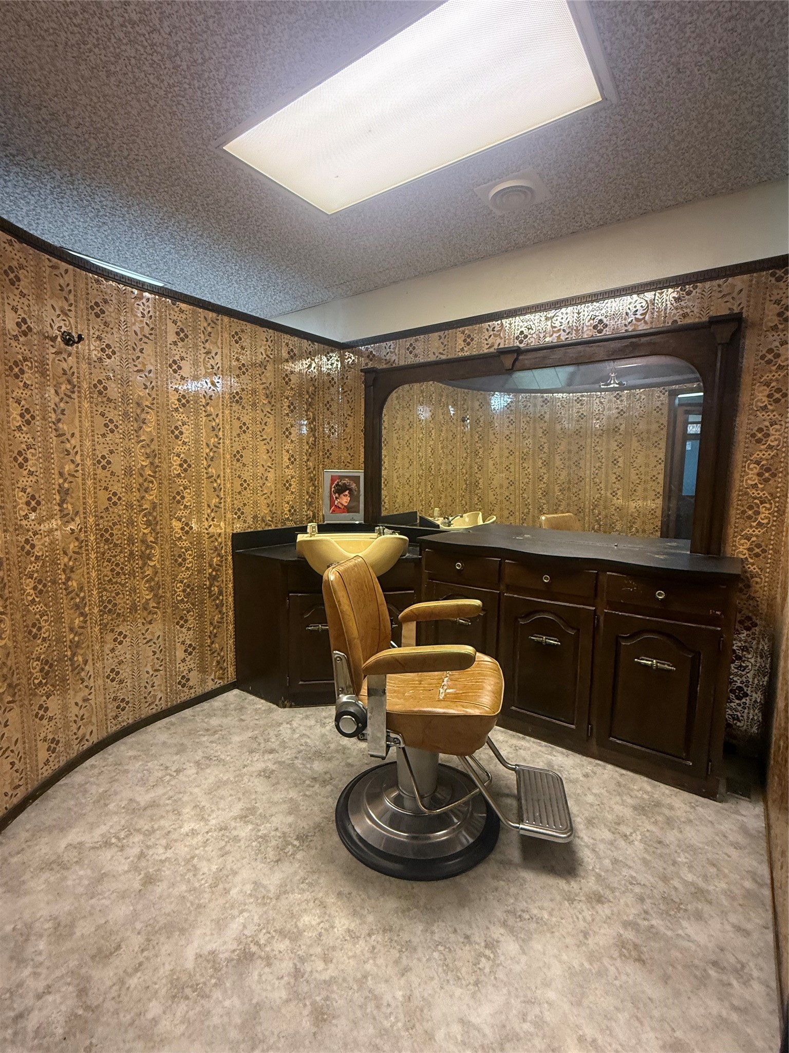 24 Washington Avenue Endicott, NY 13760 - Photo 5 of 33