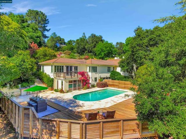 $2,500,000 | 23 El Verano, Orinda, CA 94563