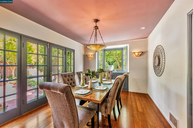 $2,500,000 | 23 El Verano, Orinda, CA 94563