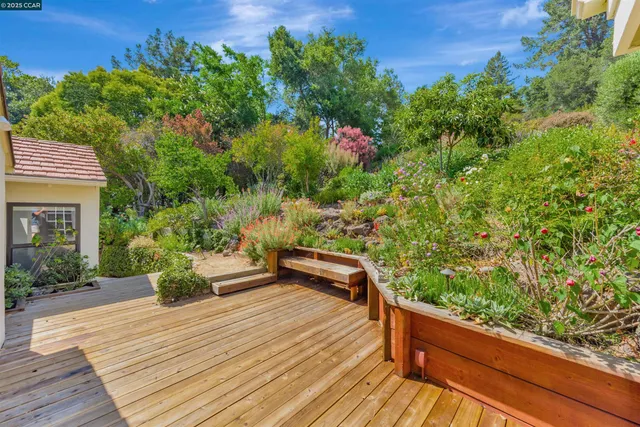 $2,500,000 | 23 El Verano, Orinda, CA 94563