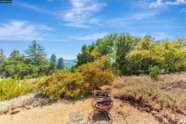 $2,500,000 | 23 El Verano, Orinda, CA 94563