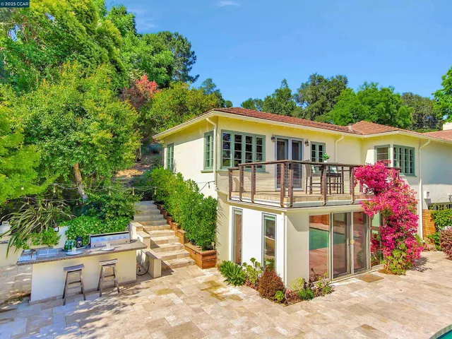 $2,500,000 | 23 El Verano, Orinda, CA 94563
