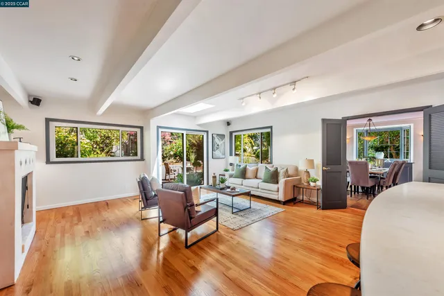 $2,500,000 | 23 El Verano, Orinda, CA 94563