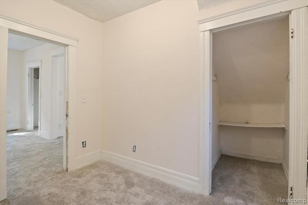 4510 Harding Street Detroit, MI 48214 - Photo 12 of 35 Gallery Image 12