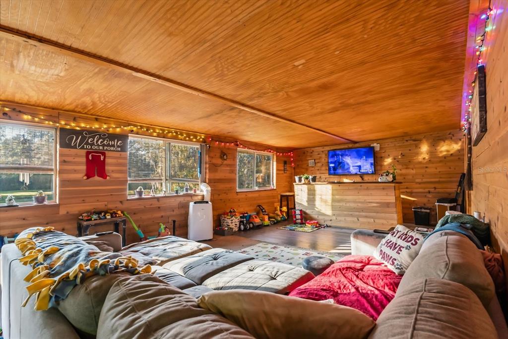 418 Glenn Road Orlando, FL 32833 - Photo 3 of 27