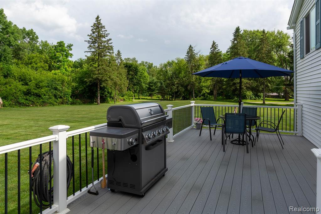 9026 Woodside Road Northville, MI 48167 - Photo 35 of 56