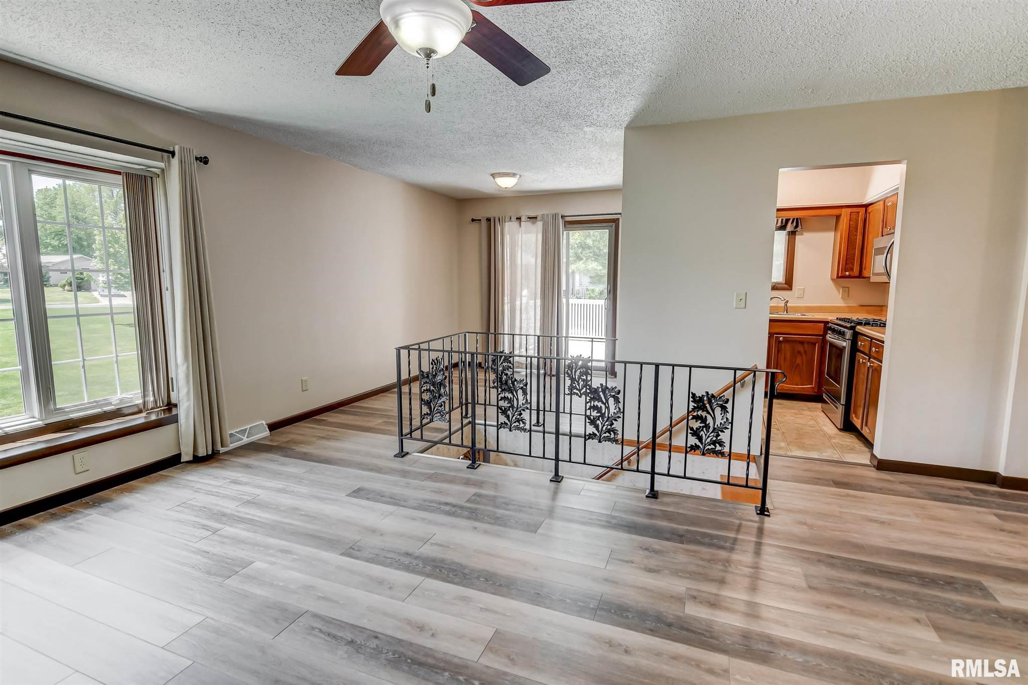 2235 Big Bend Road Taylorville, IL 62568 - Photo 2 of 35 Gallery Image 2